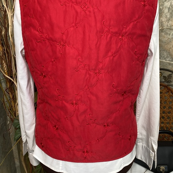 Talbots petite🌹 stunning, maroon zipper front vest - Picture 8 of 10